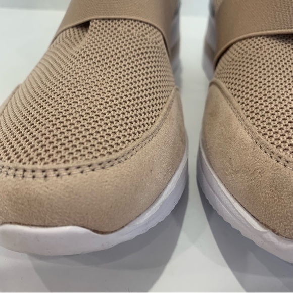 Mudd brand size 11 light pink beige platform cloth top shoes suede accent - Picture 4 of 13